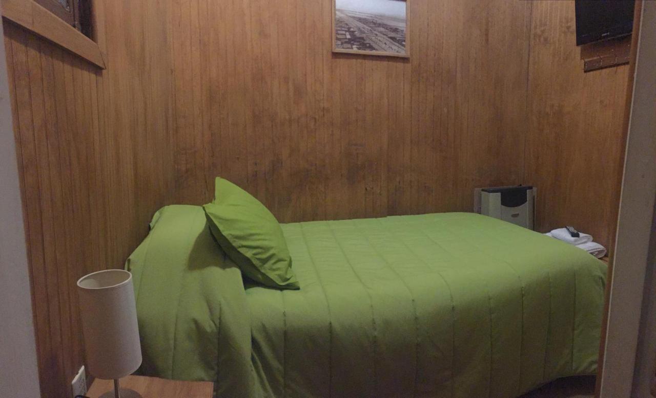 Hostal Chalet Las Violetas Пунта Аренас Екстериор снимка