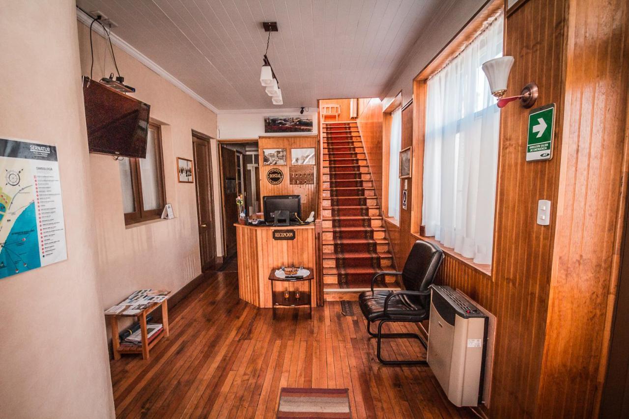 Hostal Chalet Las Violetas Пунта Аренас Екстериор снимка