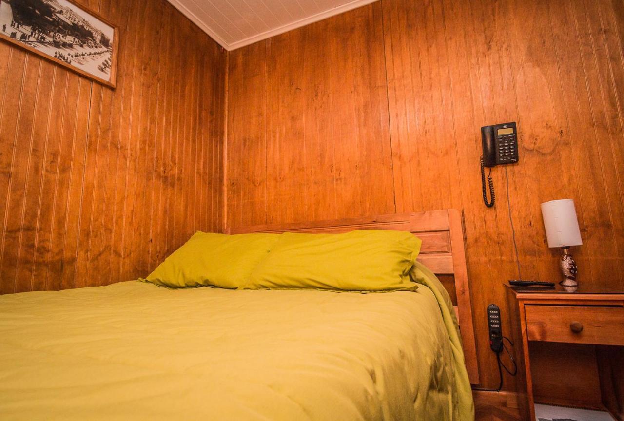 Hostal Chalet Las Violetas Пунта Аренас Екстериор снимка